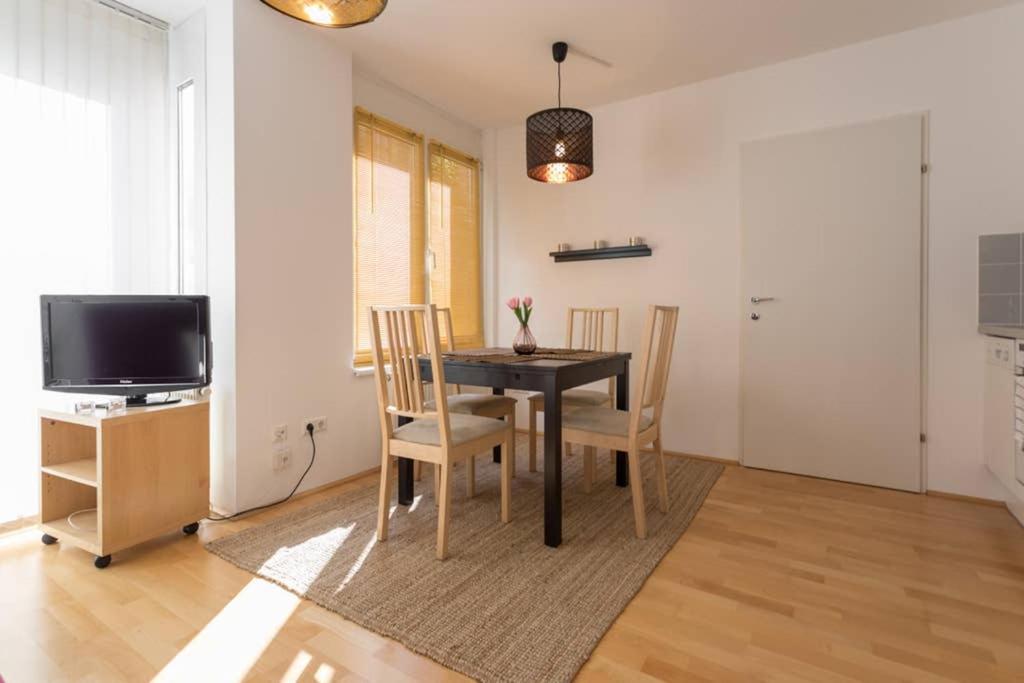 Bright Apartment In Hip & High Quality Neighborhood Вена Экстерьер фото