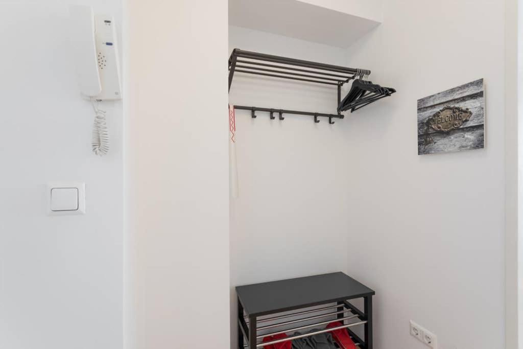 Bright Apartment In Hip & High Quality Neighborhood Вена Экстерьер фото