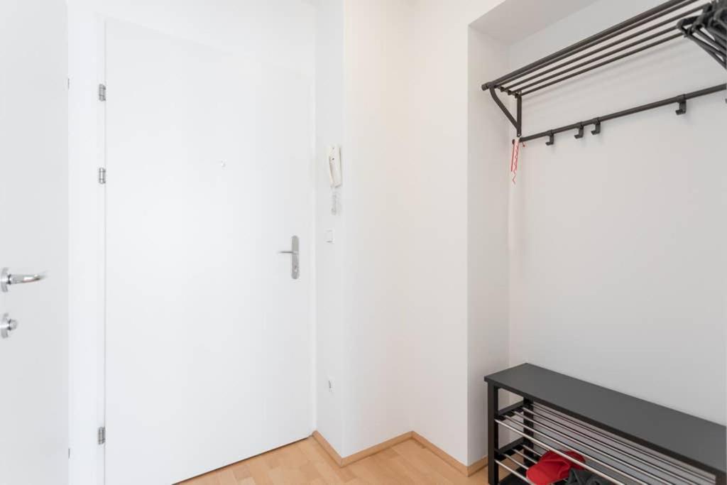 Bright Apartment In Hip & High Quality Neighborhood Вена Экстерьер фото