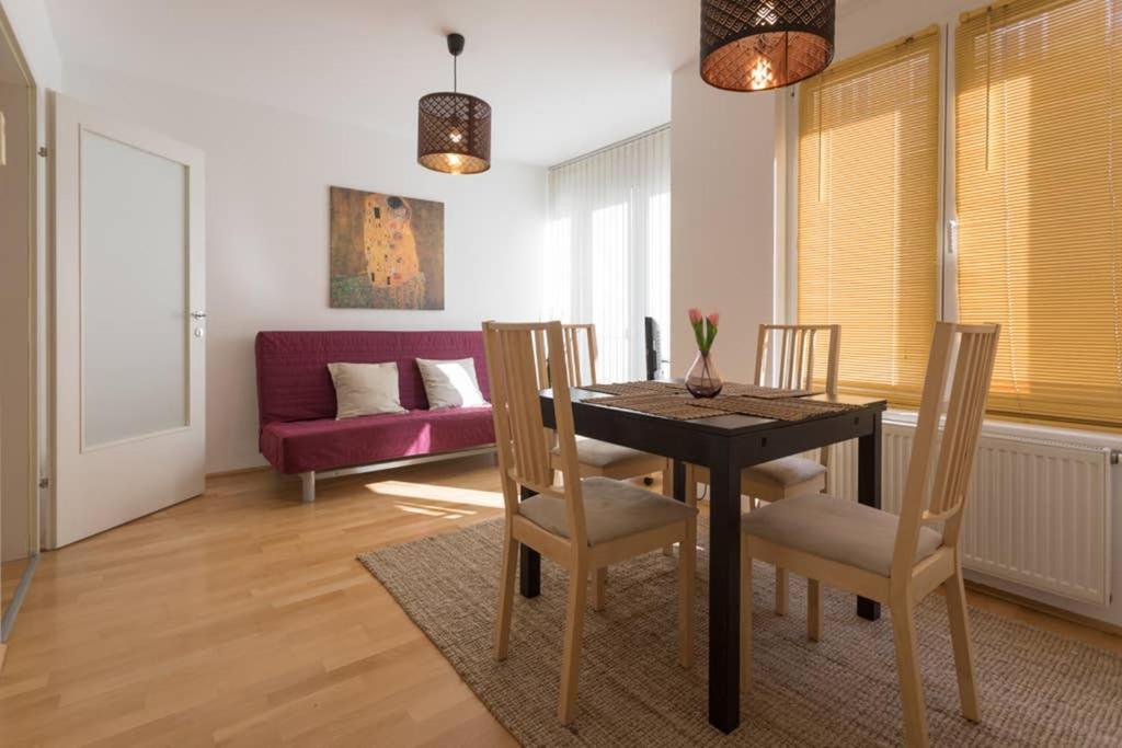 Bright Apartment In Hip & High Quality Neighborhood Вена Экстерьер фото
